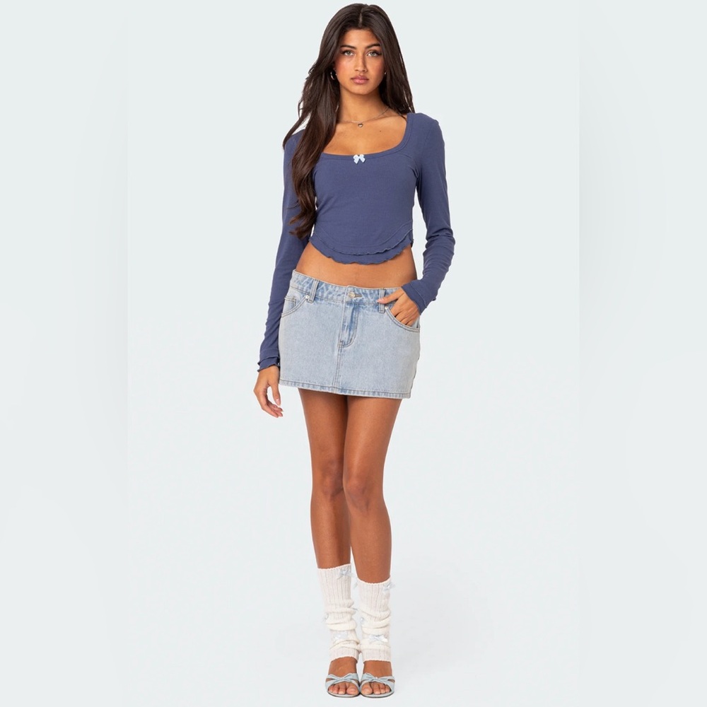 Edikted Yara Ribbed Ruffle Hem Top - Picture 5 of 6